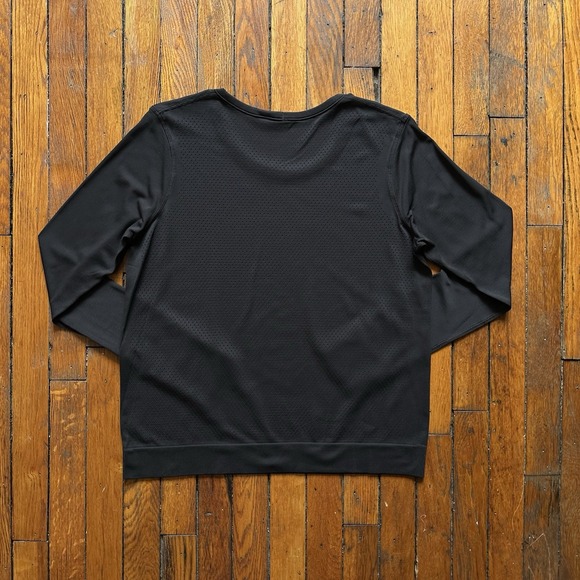 Lululemon Shirt Women 8 Black Breeze By Long Sleeve Athletic Athleisure Yoga - Picture 6 of 8